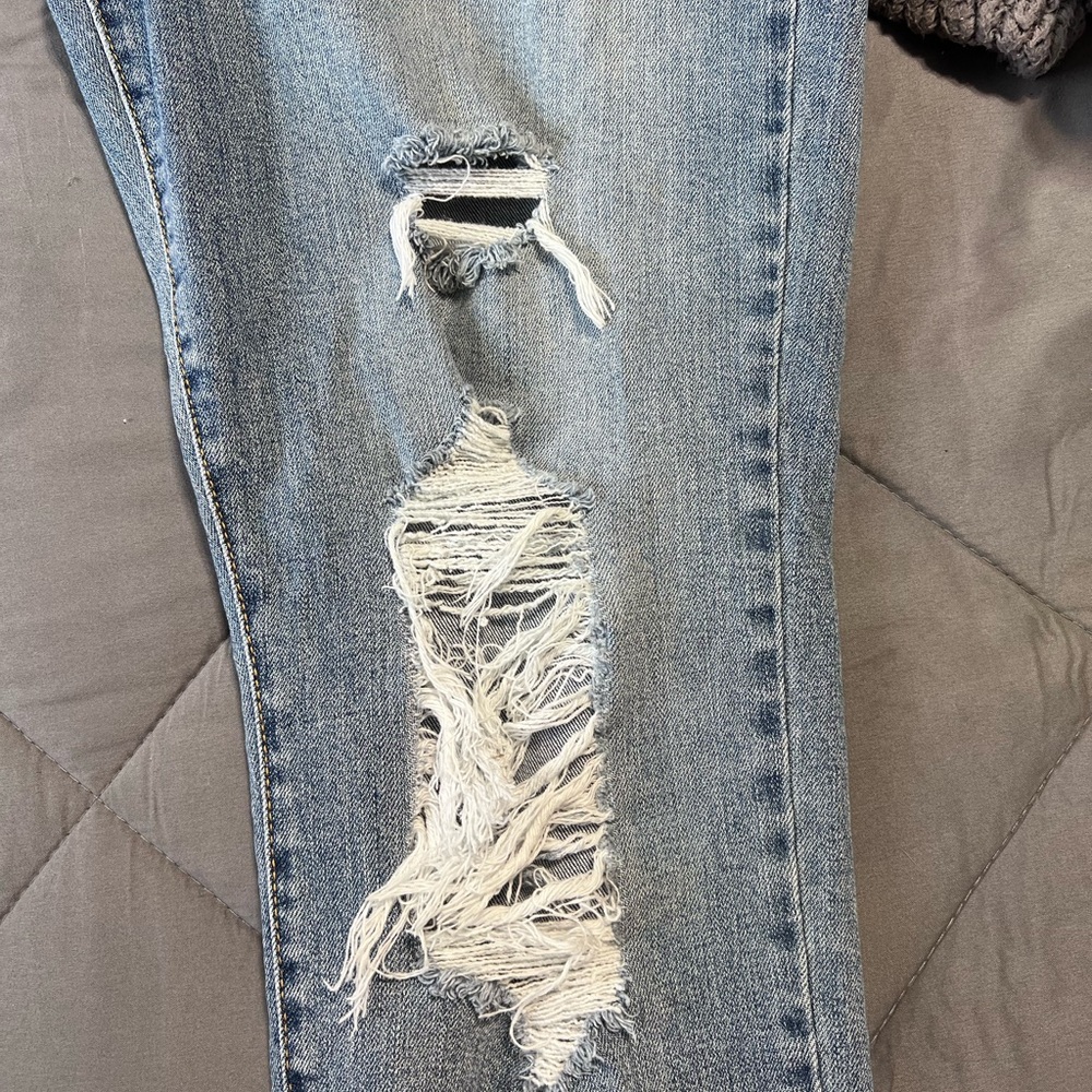 Oasis Blue Boyfriend Jeans with Distressed Details - Picture 4 of 6